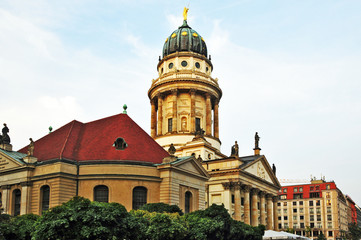 Fototapeta na wymiar Berlin, Kościół we Francji (Franzosische Sun)