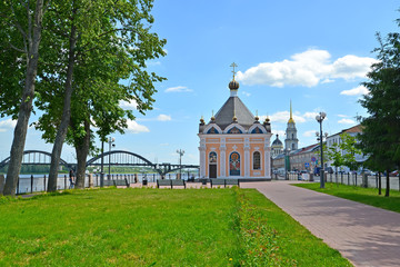 Fototapeta na wymiar Rybinsk. Sacred Nikołaj kaplica Chudotvortsa