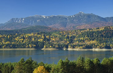 Fototapeta premium Fresh autumn landscape of mountain and lake
