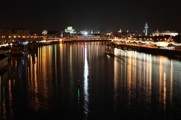 Fototapeta na wymiar Krymsky Bridge (or Crimean Bridge) across Moskva River with back