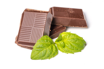 chocolate with mint leaves