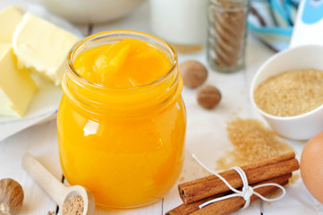 Pumpkin Puree Surrounded with Pumpkin Pie Ingredients