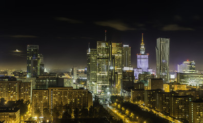 Obraz na płótnie Canvas Warszawa w nocy Śródmieście