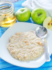 oat flakes with apples