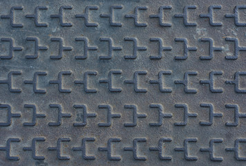 Manhole metallic pattern