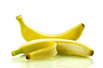 Banany na białym tle