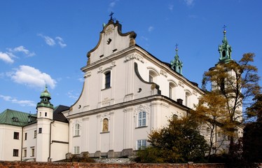 Fototapeta na wymiar church and convent of Paulinites in Krakow