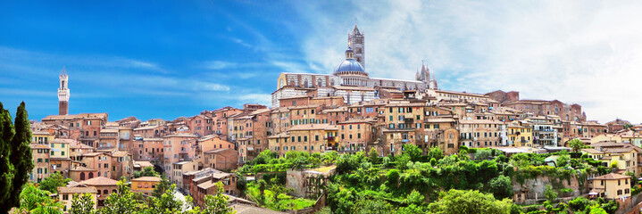 Panoramic view of the medieval city of Siena, Tuscany, Italy - obrazy, fototapety, plakaty