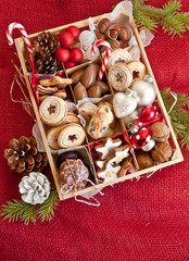 Kleine Kistchen mit Plaetzchen