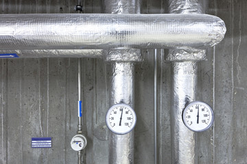 Wassertemperatur  zwei analoge Anzeigen