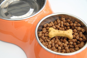 Fressnapf mit Hundefutter