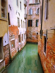 Kleine Gasse in Venedig