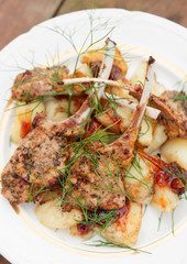 Grilled rack of lamb with fried potatoes and chutnee