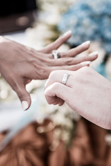 Obraz na płótnie Canvas Couple's wedding ring.