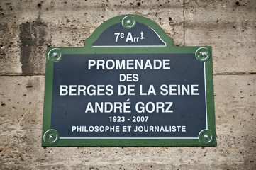 Fototapeta premium Promenade des berges de la seine André Gorz à Paris