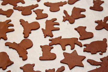 Baking christmas cookies