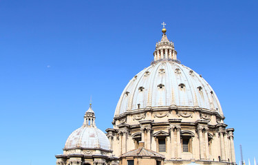 Dome of St.Peters Basilic © sergeialyoshin