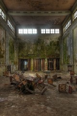 Alte verlassene gro&szlig;e Halle