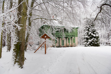 Das gr&uuml;ne Haus im Winter