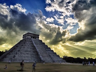 The Castle Pyramid Chichen Itza Yucatan Peninsula Mexico