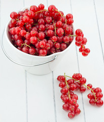 Fresh ripe redcurrant  in bowl
