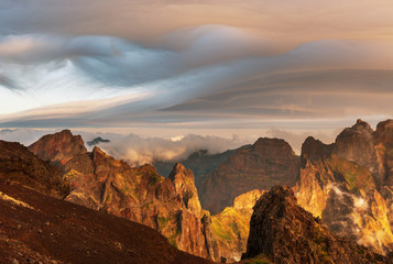 Fototapeta na wymiar Góry w Maderze