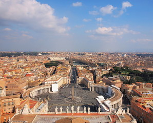 Obraz premium Saint Peter's Square in Vatican - aerial view of the city
