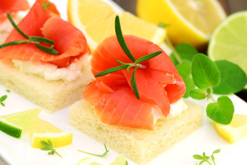 Canapes mit Lachs