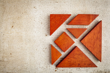 wooden tangram puzzle