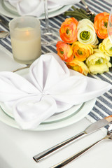 Table arrangement in restaurant