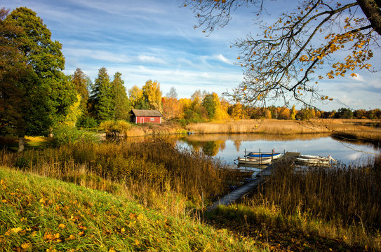 Autumn by lake Sottern in Svennevad, Sweden