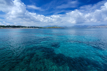 Fototapeta na wymiar Turquoise Majorca lagoon