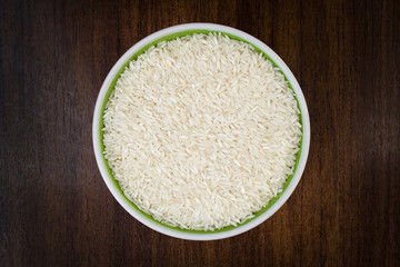 Raw rice in a bowl