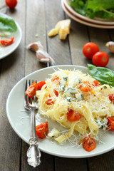pasta with brie cheese and roasted tomatoes