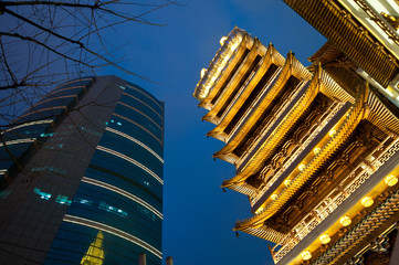 Fototapeta premium Buddhist Jing'an Temple pagoda in Shanghai, China