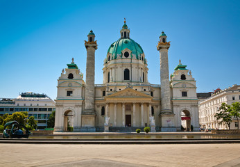 Fototapeta na wymiar Karlskirche in Vienna