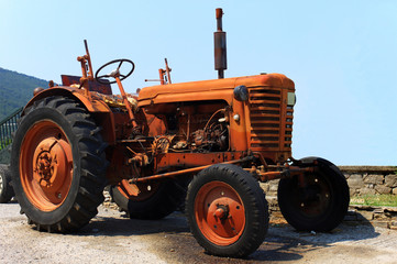 Obraz premium Old tractor