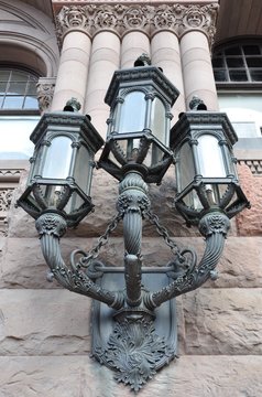 Classic and elegant light fixture