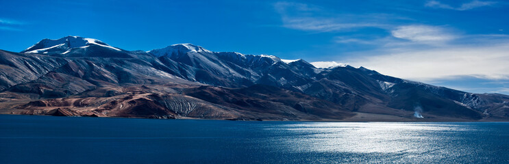Morning panorama at Tso Moriri Lake. India © PerfectLazybones