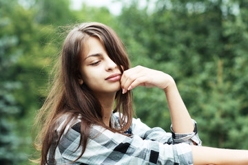 Naklejka premium beautiful teenage girl