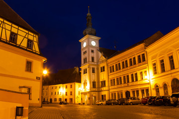 Fototapeta na wymiar Loket main square and church at night