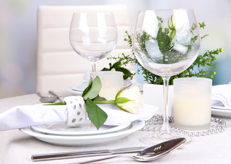 Table arrangement in restaurant