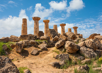 Ercole temple in the Valley of the Temples, Agrigento, Italy - obrazy, fototapety, plakaty