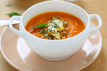 soup with pumpkin and gorgonzola
