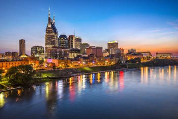 Fototapeta na wymiar Nashville, Tennessee nad rzeką Cumberland