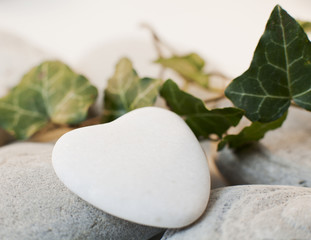 galets de pierre en forme de coeur
