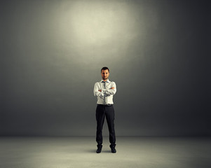 Obraz premium young businessman standing