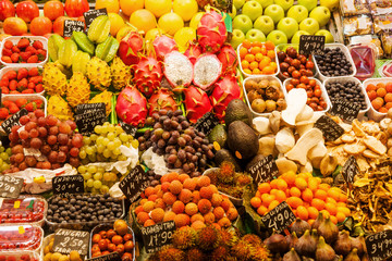 Marktstand mit Südfrüchten