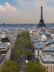 Fototapeta premium Eiffel Tower and Paris Skyline, Portrait