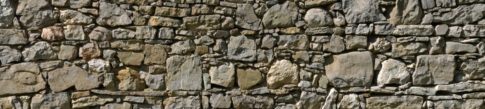 Kamienny mur 12